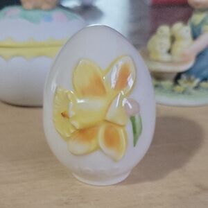 Floral Egg Ornament - White and Yellow